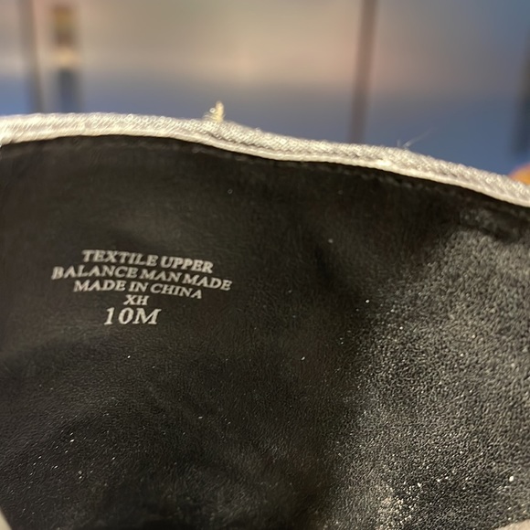 NWOB/Velvet Fickle Charles by Charles David black w/Gold Sequins mule. Size 10 - Picture 5 of 7